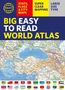 "BIG EASY TO READ WORLD ATLAS." Kartenhintergrund mit Meeren und Ländern. Oben farbige Boxen mit diversen Infos.