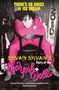 Gelber Text: "THERE'S NO BONES IN ICE CREAM". Darunter ein Mann im pinken Anzug, Sylvain Sylvain's Story of the New York Dolls., Buch