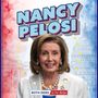 "NANCY PELOSI" in großen Buchstaben, darunter "BOTH SIDES of the Aisle". Eine Frau lächelt vor einem patriotischen Hintergrund., Buch