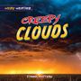 "Weird Weather: Creepy Clouds" oben, "Joanne Mattern" unten. Dramatik: dunkler Vorhimmel, Sonnenuntergang, Blitze., Buch