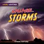 "Weird Weather: Savage Storms" in kräftigen Schriftarten. Blitz schlägt durch dramatische, stürmische Wolken über Landschaft ein., Buch