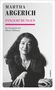 "Martha Argerich: Fingerübungen. Im Gespräch mit Olivier Bellamy." Schwarz-weißes Foto einer Frau mit langen Haaren., Buch
