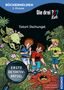 „BÜCHERHELDEN 2. Klasse“, „Tatort Dschungel“, „ERSTE DETEKTIV-RÄTSEL“. Drei Kinder im Dschungel, umgeben von Pflanzen., Buch