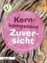 Kernkompetenz Zuversicht, Nachhaltigkeit mit Kindern leben. Holzstruktur im Hintergrund, Logo mit grünen Fußabdrücken., Buch