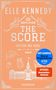 Buchtitel "The Score – Mitten ins Herz" von Elle Kennedy. Orange Cover mit Eishockey-Thema und Verzierungen., Buch