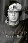 „AL PACINO, Sonny Boy, MEIN LEBEN“. Schwarz-Weiß-Porträt eines nachdenklichen Mannes mit Hand auf Stirn., Buch