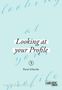 Text: "Looking at your Profile" von Rumi Ichinohe. Vorläufiges Cover. Carlsen Manga Logo. Hintergrund: Hellblau., Buch