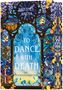 Text: "Brittney Arena", "To Dance with Death", "Die Schicksalsgöttin". Abstrakte, bunte Glasfenster-Illustration mit Natur- und Fantasieszenen., Buch