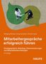 „Mitarbeitergespräche erfolgreich führen“ – Buchcover mit Menschen im Gespräch auf Sprechblasen. Autoren: Mentzel, Grotzfeld, Haub.