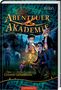 Titel: "Abenteuer Akademie", "Das Grimm-Geheimnis". Drei Jugendliche in einem Wald, einer hält eine Laterne. Mysteriöse Stimmung., Buch