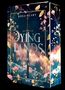 „DYING LANDS“, „THE FORBIDDEN FAE KING“, „ROSA HEART“. Ein Schwert, florale Elemente, bunte, fantasievolle Gestaltung., Buch