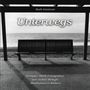 "Unterwegs" von Ruth Gontrum. Schwarz-Weiß-Fotografie: Leere Bank am Meer, starker Horizontalkontrast., Buch