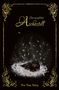 „Sternensplitter Aschestill“, Vivi Thea Veloy. Dunkler Hintergrund, glühende Asche, goldene Verzierungen., Buch