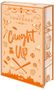 "Caught Up" von Liz Tomforde, Roman. Ornamente, Baseballschläger, Cupcake, Lutscher, Teddybär, Skyline., Buch