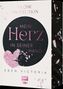„CLOSE PROTECTION: MEIN HERZ IN SEINER HAND. EDEN VICTORIA.“ Zerbrochenes rosa Herz auf dunklem Hintergrund., Buch