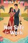 „Not Safe for Work“ in großer Schrift. Zwei elegant gekleidete Personen am Strand, der Hintergrund zeigt Palmen und Sonnenuntergang.