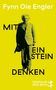 „Fynn Ole Engler - Mit Einstein denken“. Gelbe Farbe, Person im Anzug, hält Hut. Matthes & Seitz Berlin.