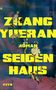 Zhang Yueran, Roman, Seidenhaus in gelb. Hintergrund: Blumen, Schmetterlinge, blaue und rosa Töne.