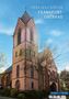 HERZ JESU-KIRCHE FRANKFURT-OBERRAD. Eine hohe, gotische Kirche vor klarem, blauem Himmel mit Bäumen im Vordergrund., Buch