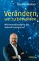 Gunther Wobser: "Verändern, um zu bewahren" auf blauem Hintergrund mit Netzwerkmuster. Ein Mann im Anzug blickt freundlich.