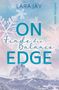 Text: "LARA JAY", "ON EDGE", "Finde die Balance", "Winter Whispers". Schneeflocken und ein schneebedeckter Berg im Hintergrund., Buch