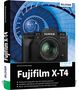 Buchtitel: "Fujifilm X-T4". Autoren: Kyra und Christian Sänger. Kameraabbildung vor einem spiralförmigen Treppenhaus., Buch