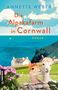 „ANNETTE WEBER, Die Alpakafarm in Cornwall, ROMAN.“ Illustration mit Alpakas, Meerblick, Haus und Klippenlandschaft.