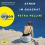 ATMEN IM QUADRAT, PETRA PELLINI, argon hörbuch. Illustration: Frau am Strand mit Rücken zur Betrachterin., MP3-CD