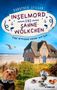 "Inselmord und Sahnewölkchen. Siggi ermittelt weiter auf Sylt." Ein reetgedecktes Haus am Strand, Möwen und ein Tisch mit Tee., Buch