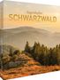 "Sagenhafter Schwarzwald: Eine Reise zu mythischen Orten." Autoren: Yannick Scherthan, Annette und Lars Freudenthal. Waldlandschaft., Buch