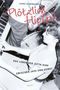 „Plötzlich Hip(p): Das Leben der Jutta Hipp zwischen Jazz und Kunst“ steht auf einem schwarz-weißen Foto einer Frau am Klavier., Buch