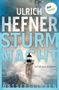 "ULRICH HEFNER STURMNACHT KRIMINALROMAN OSTSEESTERBEN." Ein Leuchtturm in stürmischer See, Gischt spritzt hoch., Buch