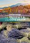 "Unterwegs in der Provence & an der Côte d'Azur. Das Reisebuch. Oben bunte Häuser, unten Lavendelbündel.", Buch
