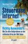 "Steueroase Internet", "Richtig Auswandern", "sorgenlos", "entspannt", "steuerfrei". Strand mit Palmen und Person mit Laptop., Buch