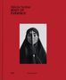 "Shirin Neshat BODY OF EVIDENCE" oben in schwarzem Text. Gesicht einer verschleierten Frau mit Schrift auf dem Gesicht., Buch