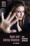 „Q&A Health Guides“, „Rape and Dating Violence“, „Your Questions Answered“. Frau mit verängstigtem Blick und einer erhobenen Hand., Buch