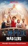 „Netflix. ONE PIECE MAD LIBS. World's Greatest Word Game.“ Fünf Menschen stehen lächelnd vor einem großen Segel mit Totenkopf.