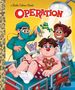 "Operation" in roter Schrift, mit zwei Ärzten, einem Mann mit roter Nase in einem Krankenbett und einem Plüschtier.