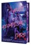 Texte: „Most Accomplished Liars“, „Jenni Howell & Jamie Howard“. Vier Personen in eleganter Kleidung vor einer nächtlichen Seeszene., Buch