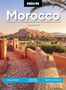 "Moon: Morocco, Lucas Peters. LOCAL INSIGHT, STRATEGIC ITINERARIES, DESERT EXCURSIONS. Ein Dorf vor einer Wüstenkulisse.", Buch