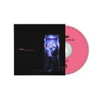 Ein schwarzes Cover mit rosa Text: „The Itch. It's the Hope That Kills You.“ Eine CD mit rosa Oberfläche und schwarzem Text.