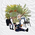 Text: "CON"; Illustration von vier Personen mit Pflanzen als Köpfen, halten Musikinstrumente.