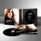 "ALISON MOYET, the minutes". CD-Hüllen und -Discs mit Porträt einer Frau mit rotem Haar.