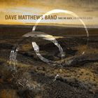 "DAVE MATTHEWS BAND TAKE ME BACK LIVE FROM THE GORGE" erscheint über einer weitläufigen Landschaft mit Hügeln und Vegetation.