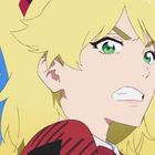 Keine erkennbaren Texte. Anime-Illustration eines Mädchens mit blondem Haar und grimmigem Gesichtsausdruck vor blauem Himmel.