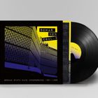"SOWAS VON EGAL.3" und "GERMAN SYNTH WAVE UNDERGROUND 1981–1986". Ein Plattencover mit abstraktem Gebäude in Gelb und Blau.