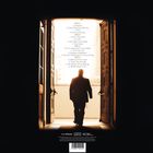 Texte: "SIDE A", "SIDE B", "SIDE C", "SIDE D", mit Titeln drunter. Silhouette einer Person in Türöffnung.