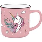 Ein rosa Becher mit Einhorn-Illustration, Blumen, Schmetterlingen, Wolken und Sternen.