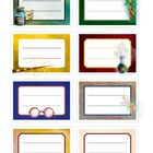 Acht Etiketten mit Linien zum Beschriften. Verziert mit Illustrationen: Tinte, Pflanze, Zauberstab, Flasche, Brille, Schmetterling, Pinsel, Buch.