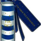 Blau-weiße Flasche mit "FÜR DICH", Etikett: "FÜR EINEN HERZENSWUNSCH", goldene Sterne, Korkverschluss, blaue Schleife.